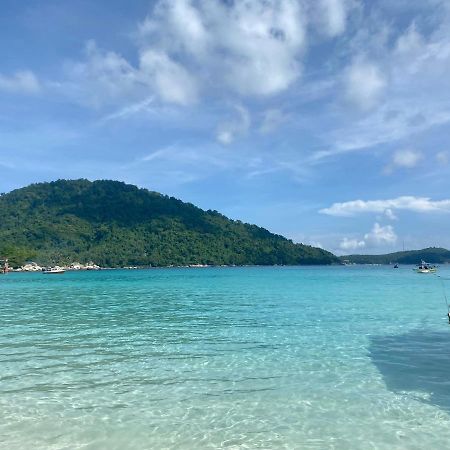 Nazza Homestay Besut With Swimming Pool Kampung Raja 外观 照片