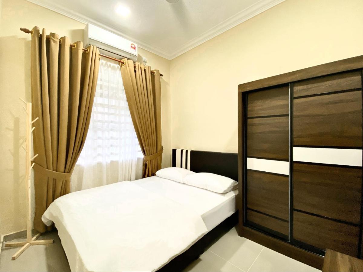 Nazza Homestay Besut With Swimming Pool Kampung Raja 外观 照片
