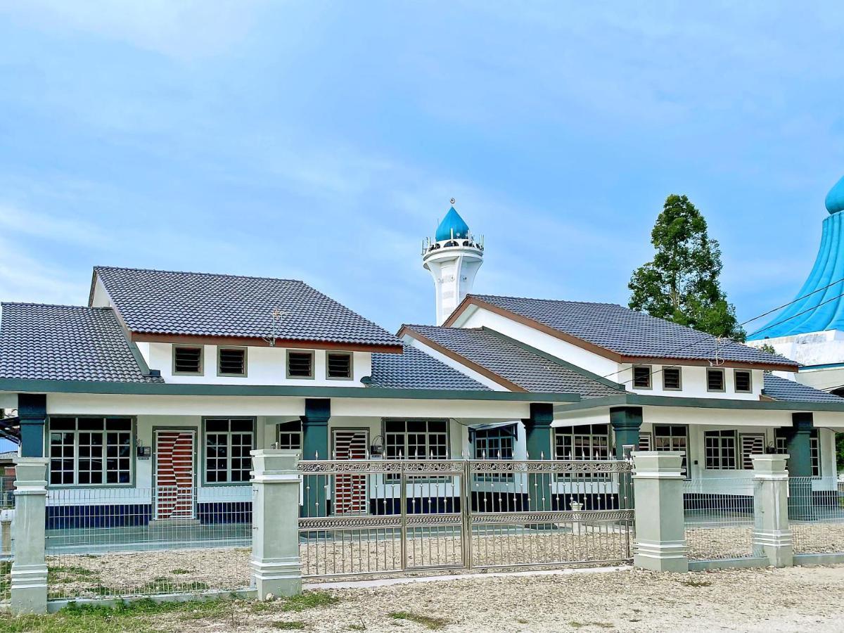 Nazza Homestay Besut With Pool Near Jetty To Perhentian Kampung Raja 外观 照片