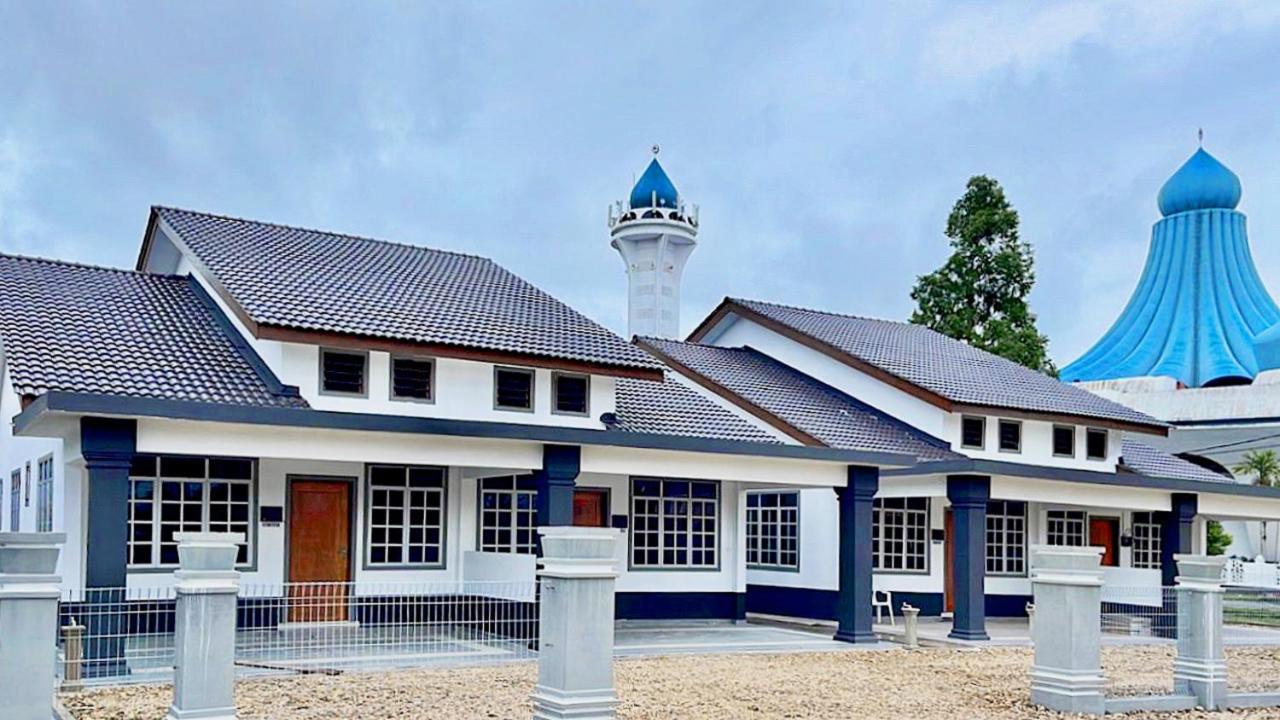 Nazza Homestay Besut With Swimming Pool Kampung Raja 外观 照片